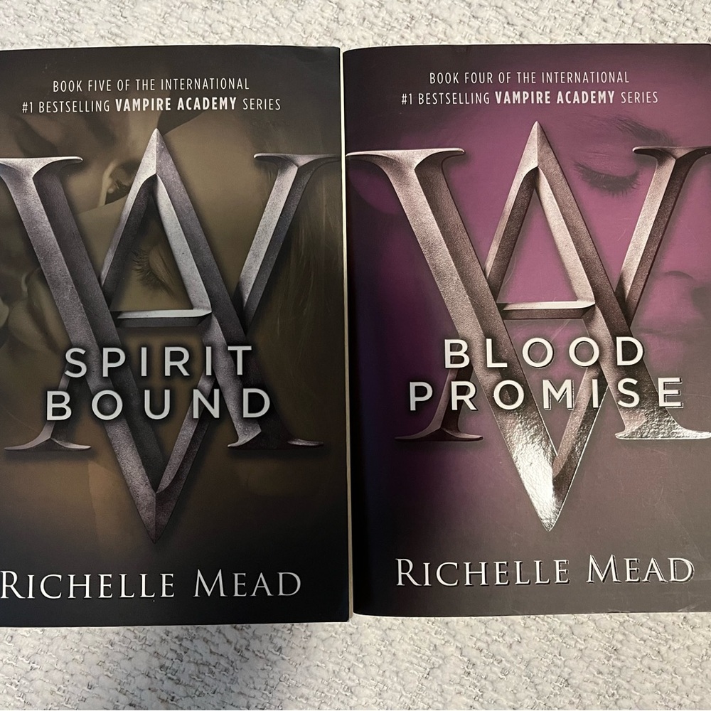 Vampire Academy Series Books by Richelle Mead